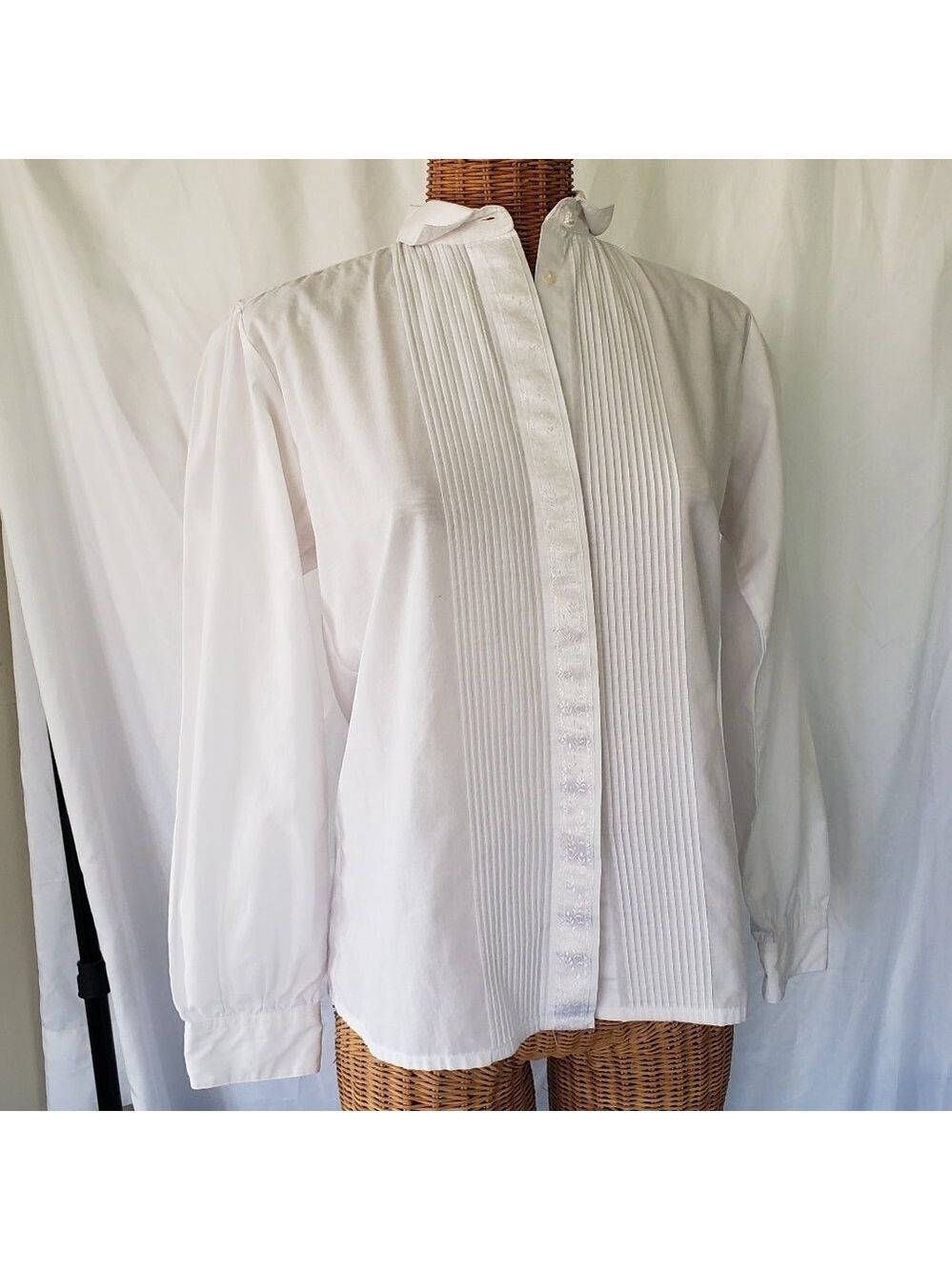 MR. WITT Women's White Pleated Long Sleeve Button Down Dress Shirt-M